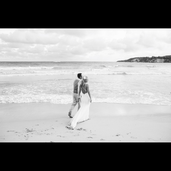 Wedding dress - Picture 4 of 8